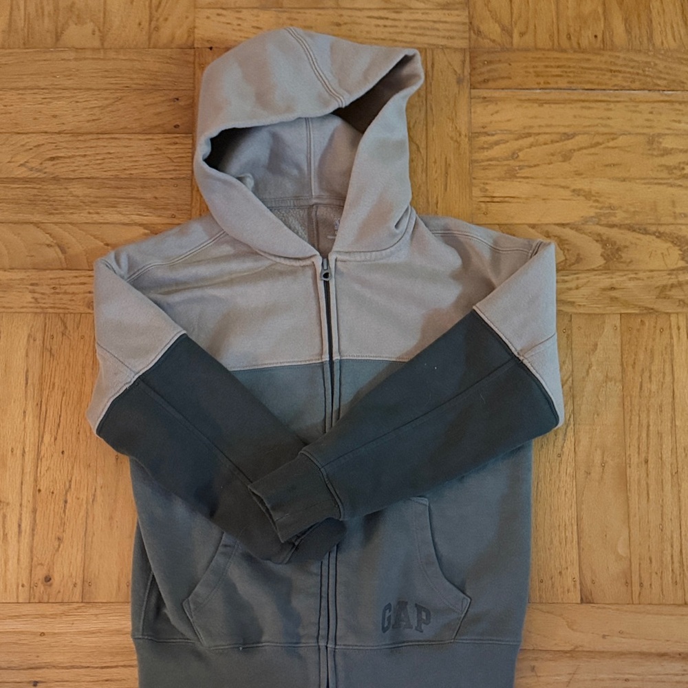 GAP Two-Tone Hooded Zip Sweatshirt in Taupe and Slate Blue